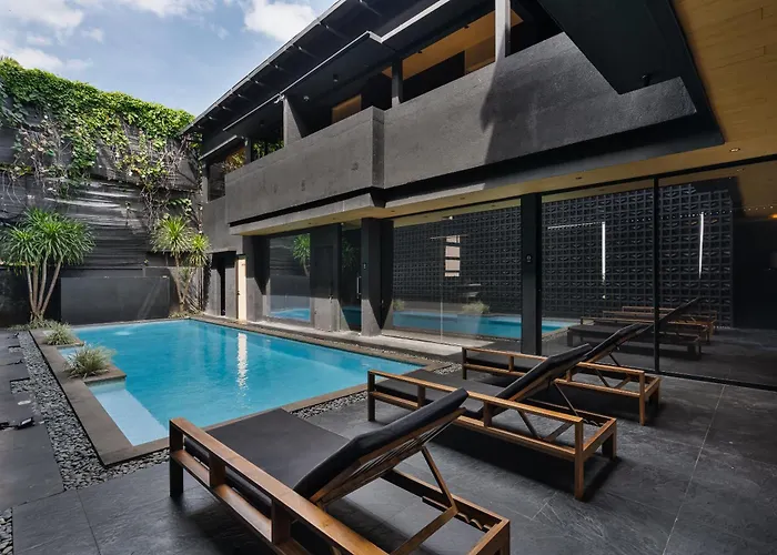 Konukevi M4ya Berawa Canggu